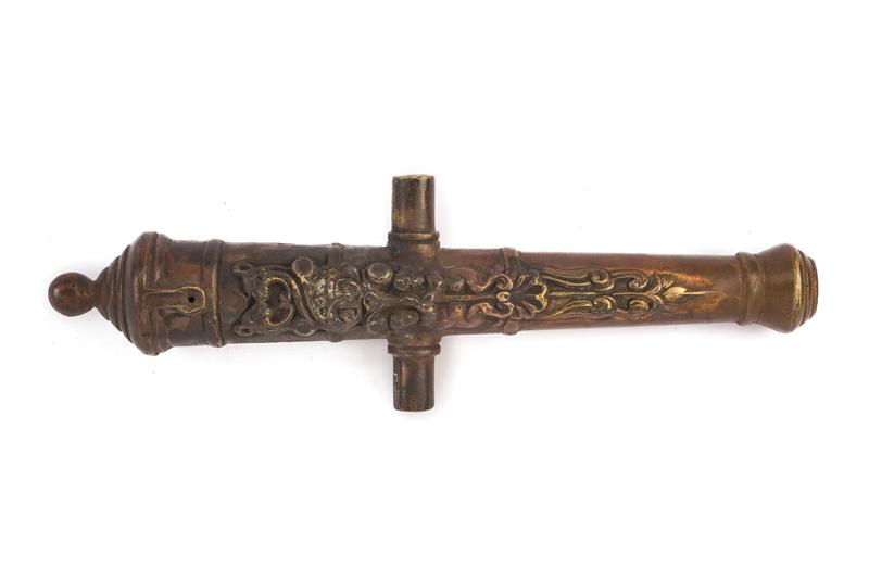 Modello di cannone in bronzo