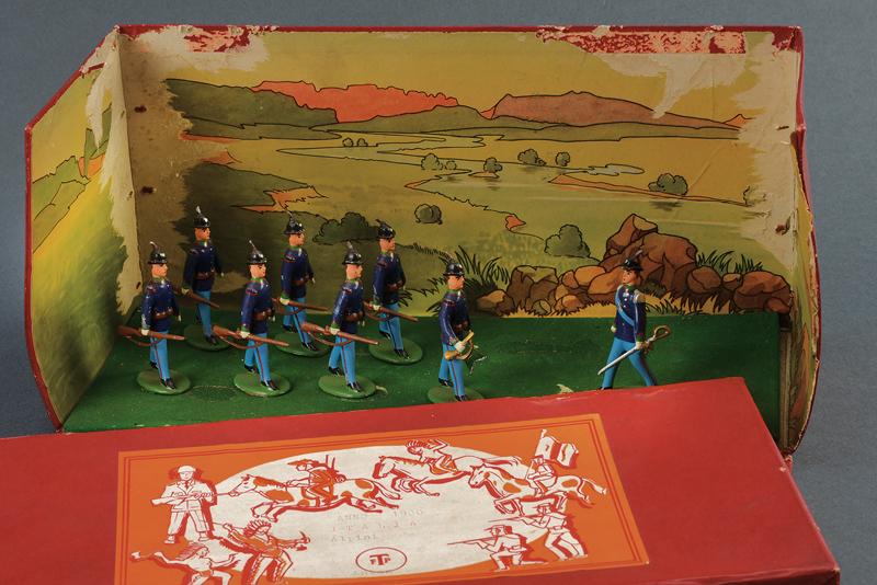 Gruppo di otto soldatini in piombo - Alpini 1900 Italia