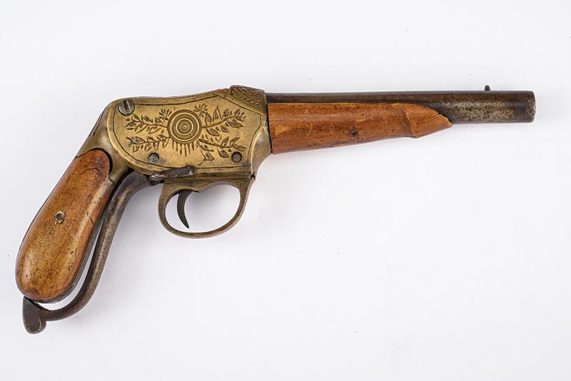 Pistola sistema Martini