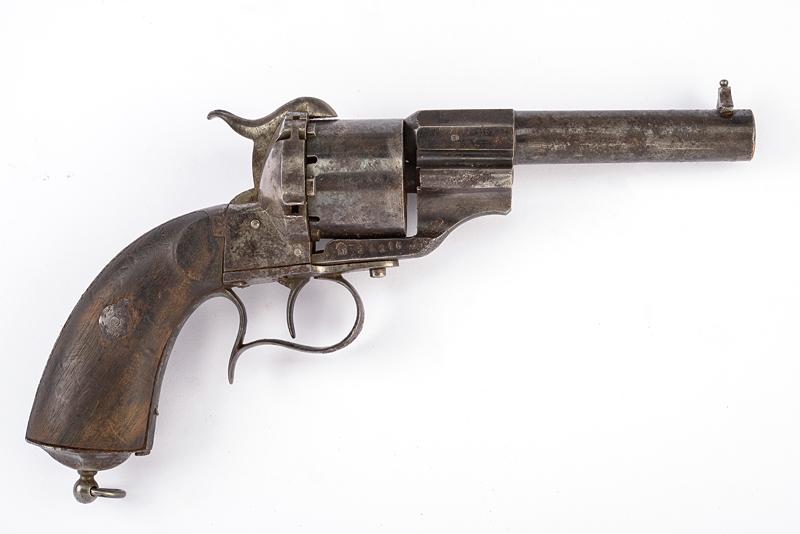 Revolver Lefaucheux corto