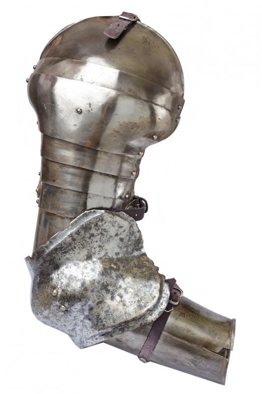 Bracciale composito da uomo d'arme