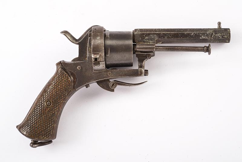 Revolver a spillo
