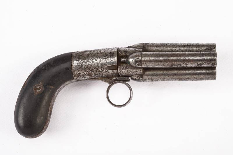 Pepperbox revolver a luminello a quattro canne