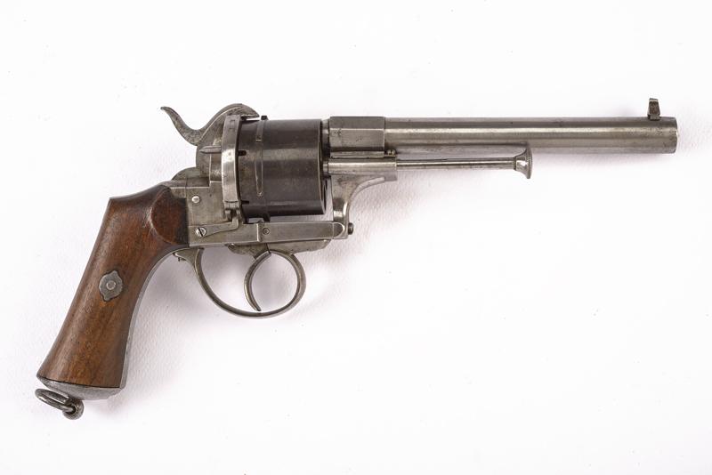 Revolver a spillo