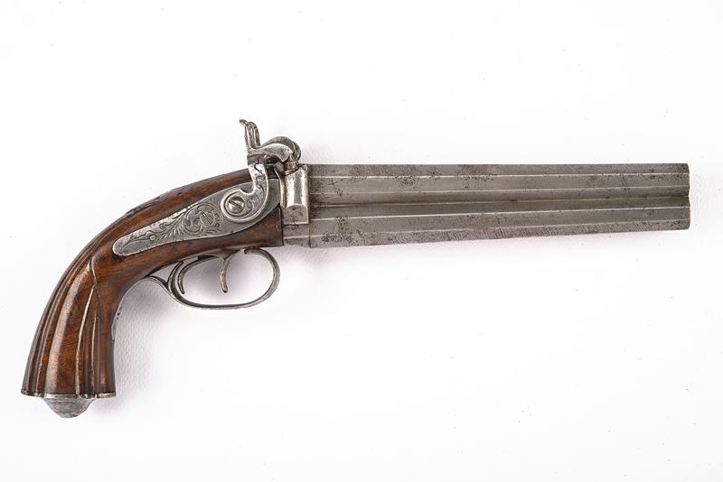 Pistola a luminello con due canne sovrapposte