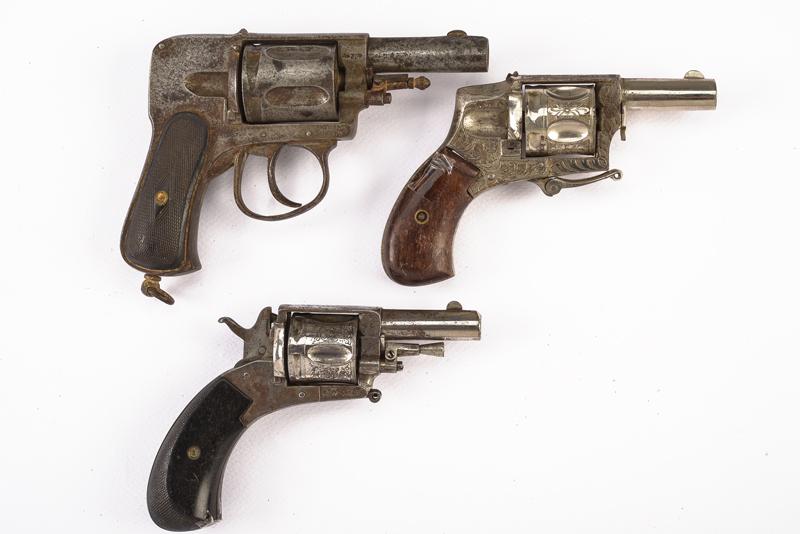 Lotto di tre revolver tipo Velodog