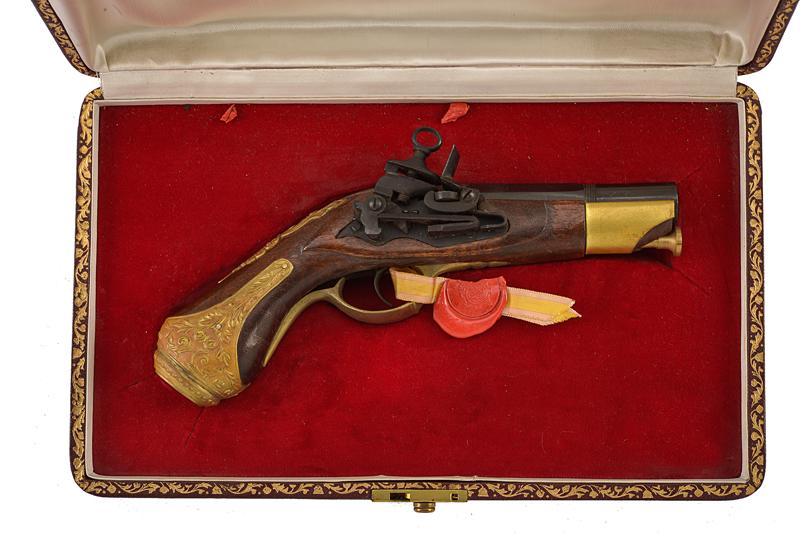 Pistola a pietra focaia alla micheletta (replica) in cassetta