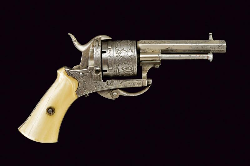 Bel revolver a spillo