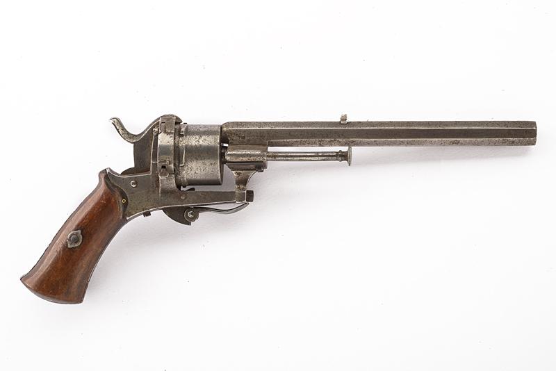 Revolver a spillo