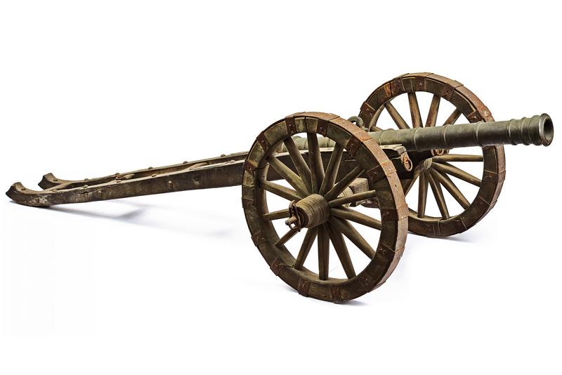 Grande modello di cannone in bronzo con affusto