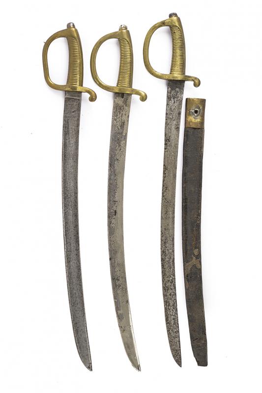 Lotto di tre sabre briquet
