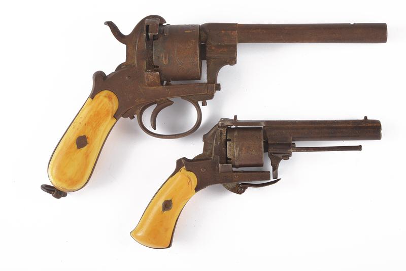 Lotto di due revolver a spillo