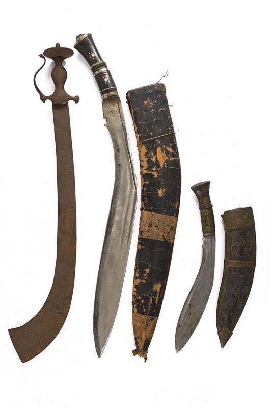 Lotto di kukri e kora