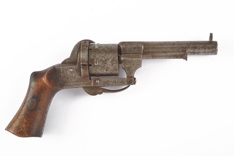 Revolver a spillo