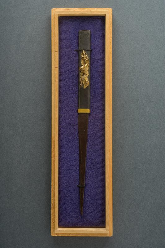 Kozuka con kogatana