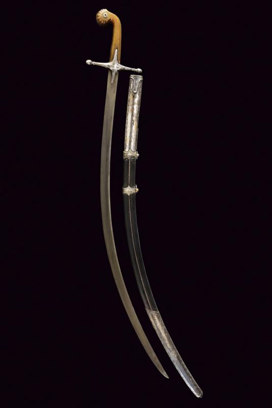 Shamshir con fornimenti in argento