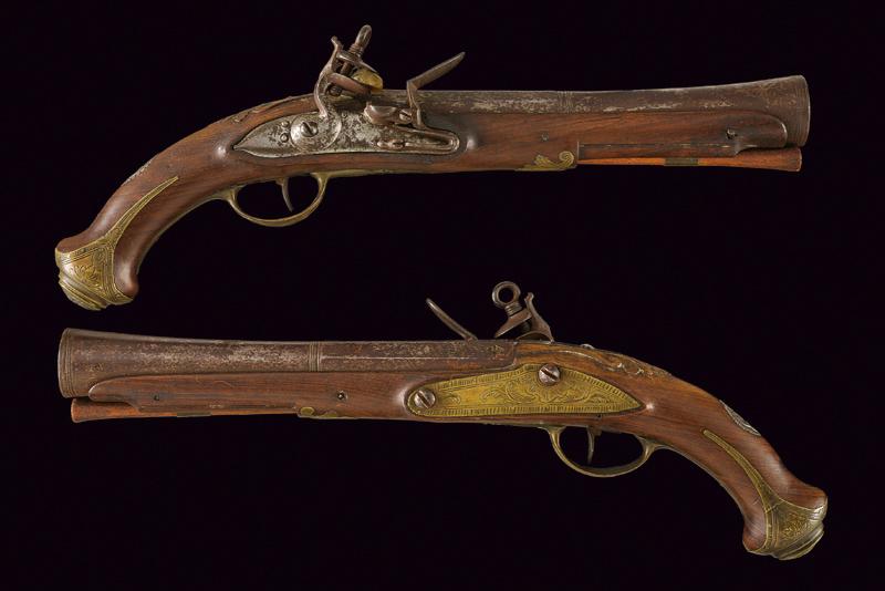 Paio di pistole a pietra focaia a tromboncino
