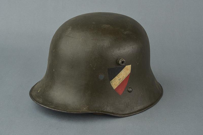 Elmetto Mod. 1916