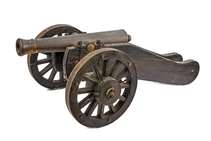 Cannoncino su affusto mobile
