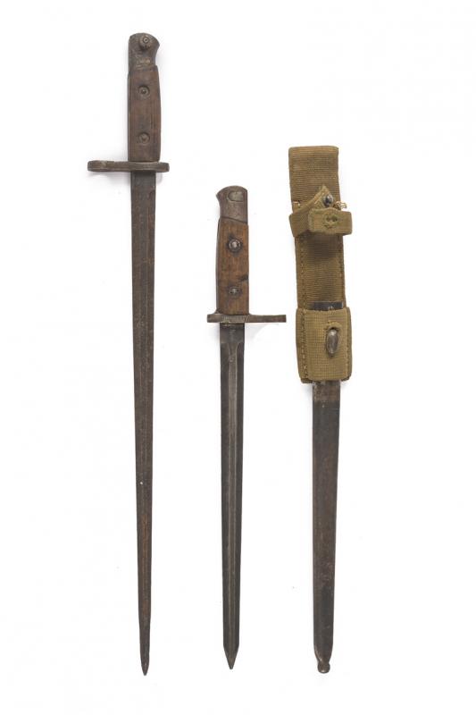 Lotto di due baionette Mod. 1916 per fucile Mauser Mod. 1889