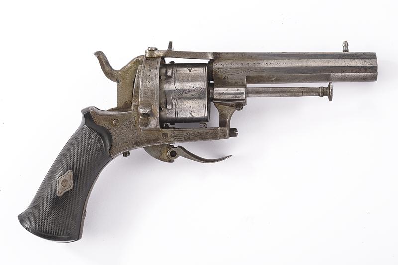 Revolver a spillo