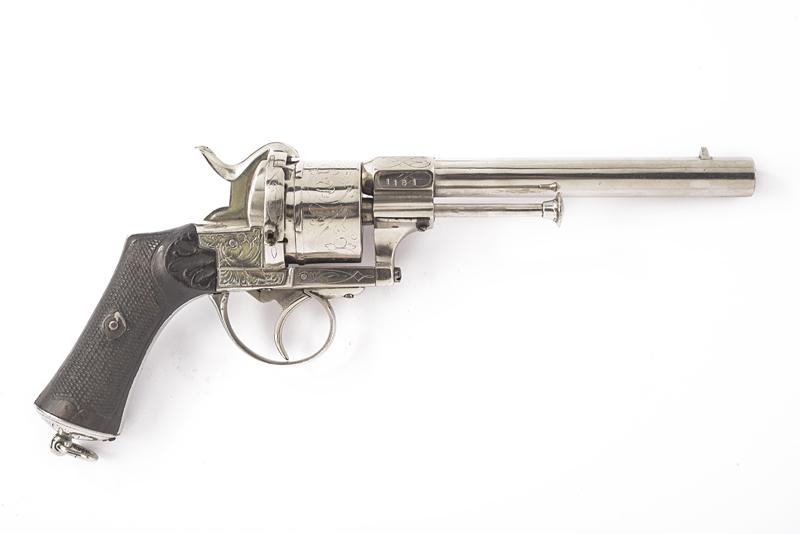 Revolver a spillo