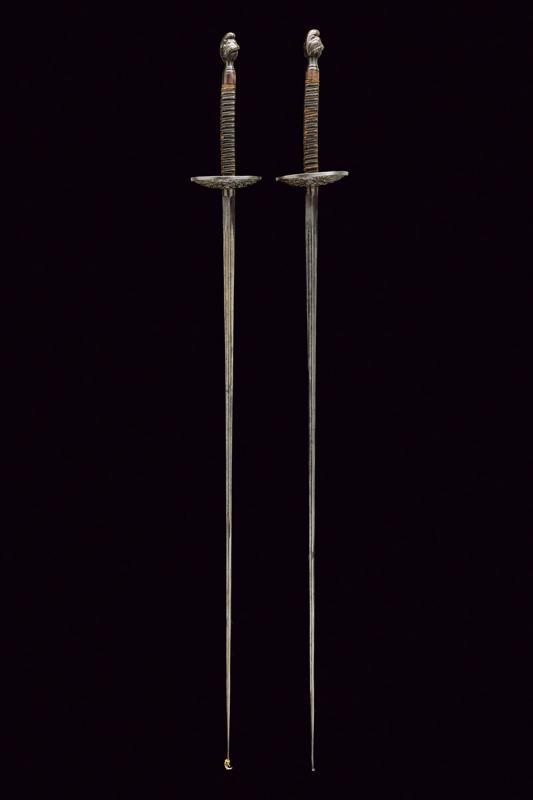 Paio di spade da scherma