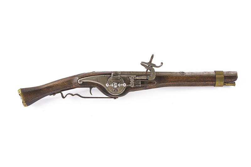 Bella riproduzione di una pistola a ruota in stile del XVII secolo