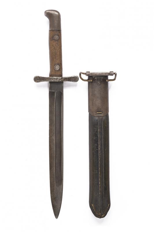 Raro coltello da combattimenot Bougarde