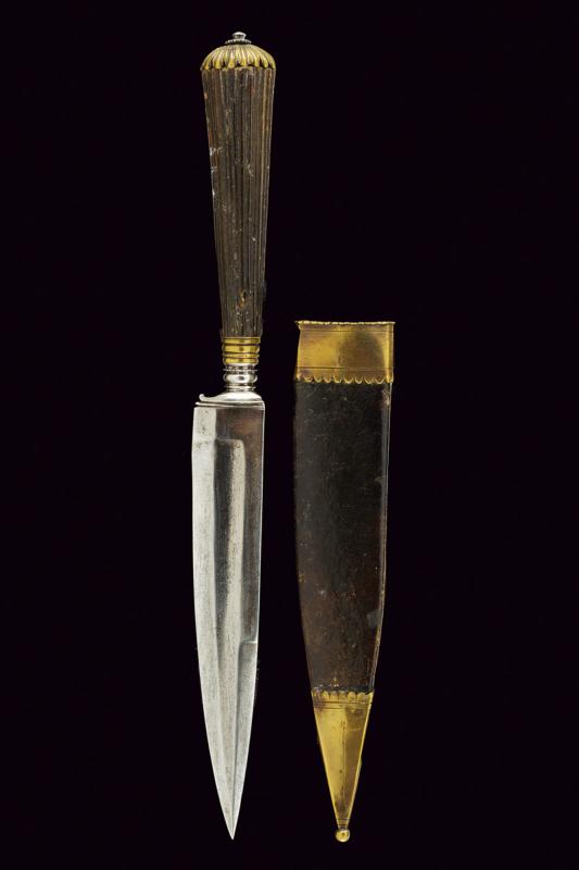 Coltello con fodero