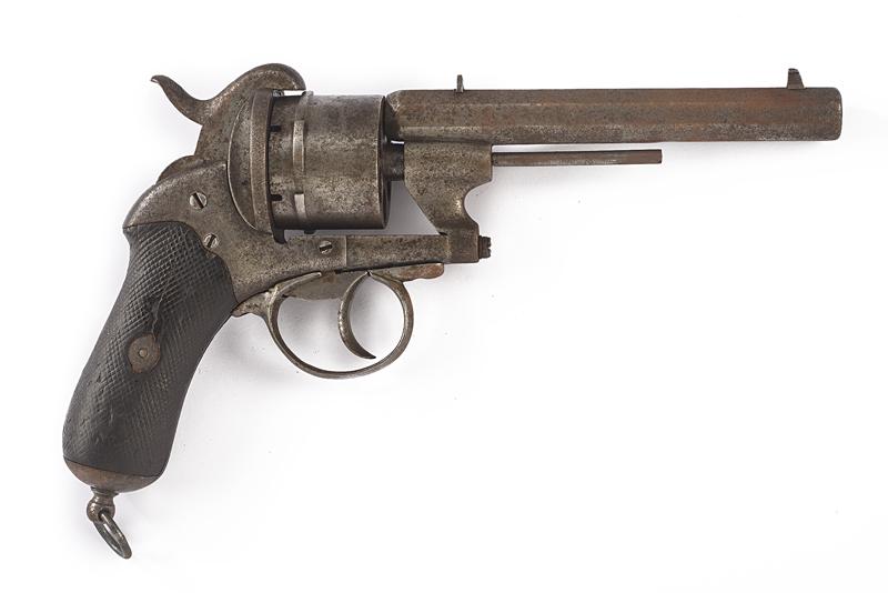 Revolver Chamelot-Delvigne a spillo