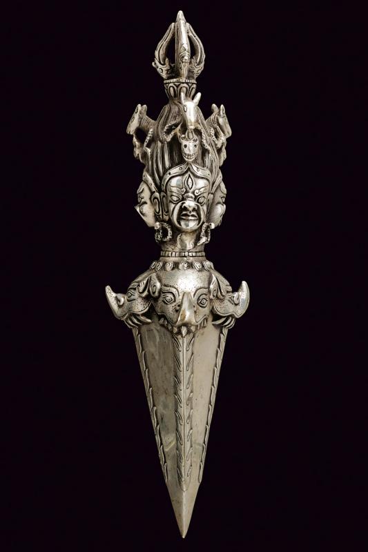 Bel phurba in argento