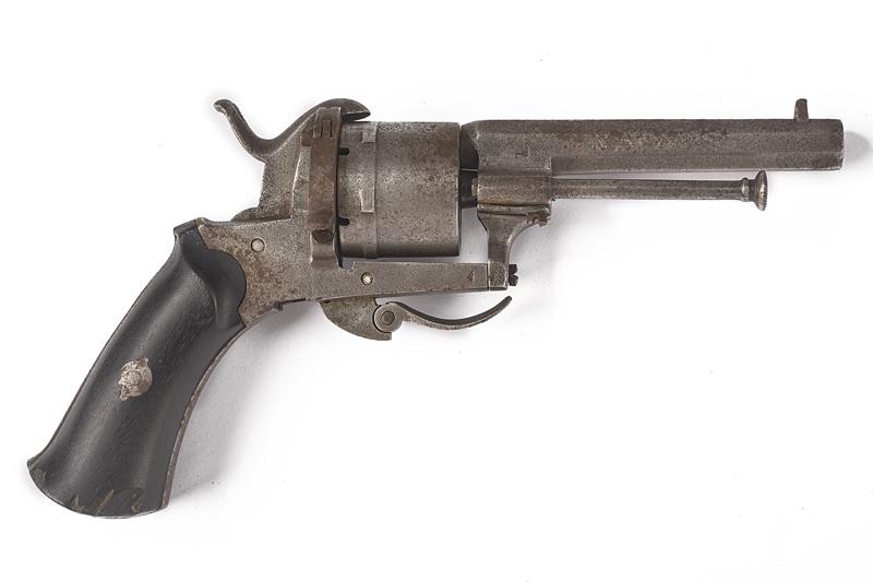 Revolver a spillo