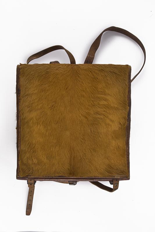 Tornister con pelle di mucca