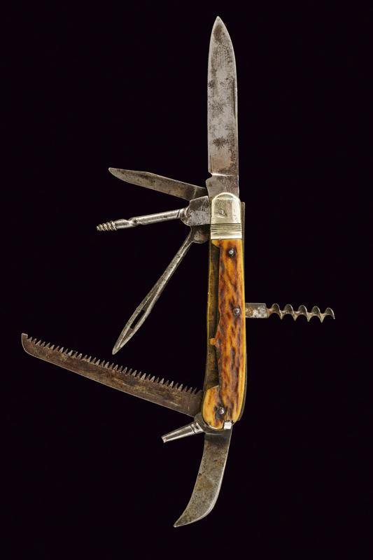 Coltello pieghevole multi-lama