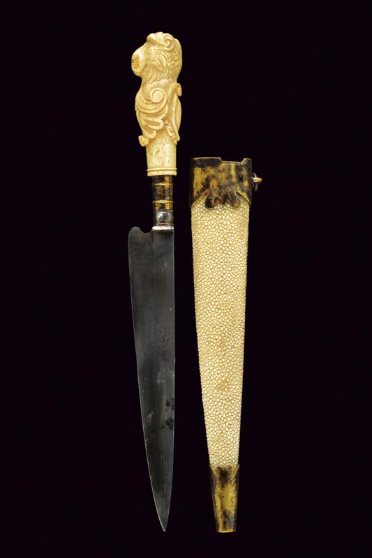 Coltello scolpito