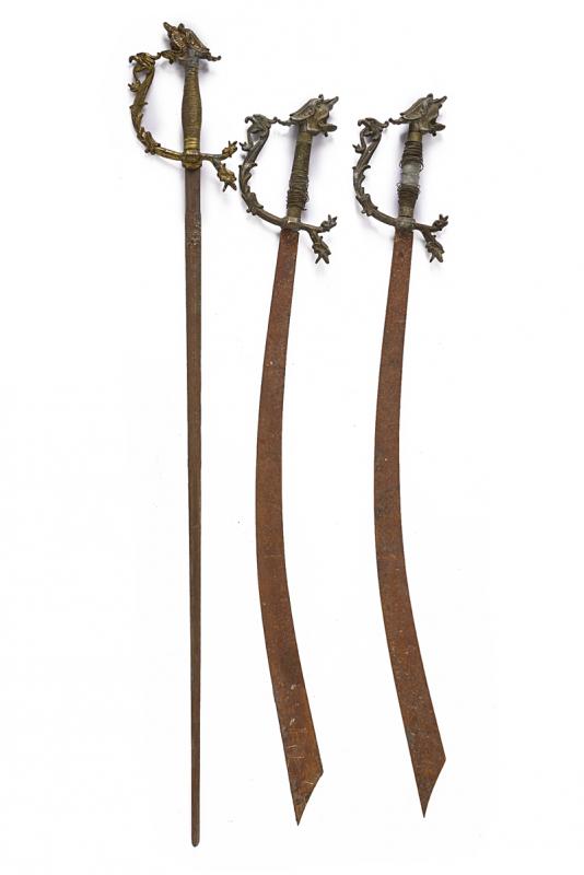 Lotto di tre spade decorative
