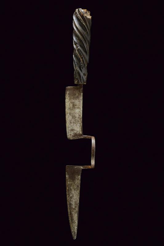 Raro coltello teatrale