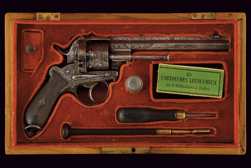 Revolver a spillo Francotte inciso, in cassetta