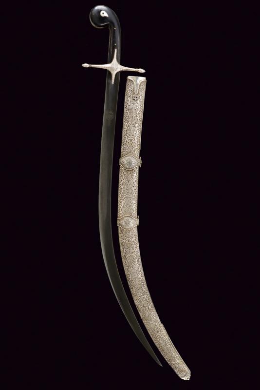 Bellissimo shamshir con fornimenti in argento