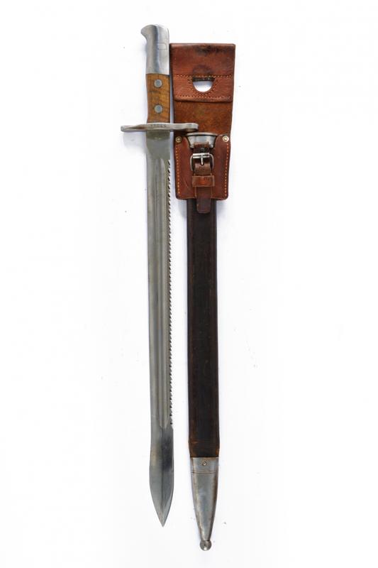 Baionetta mod. 1914 con dorso a sega
