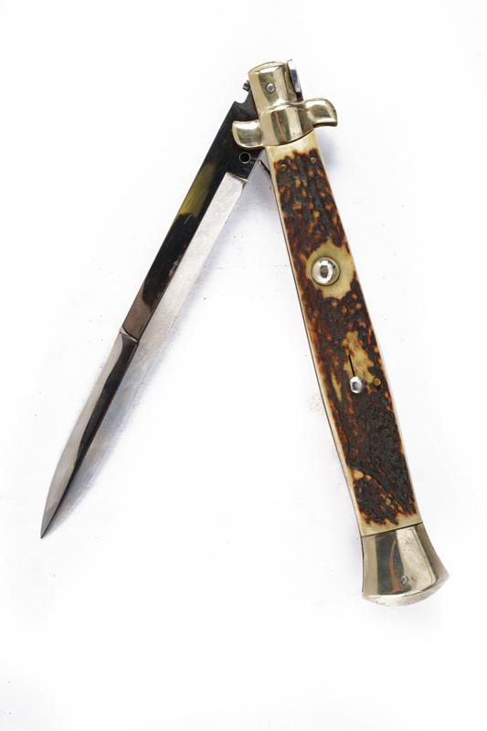 Grande coltello a scatto