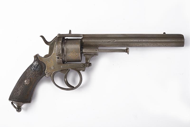 Revolver a spillo