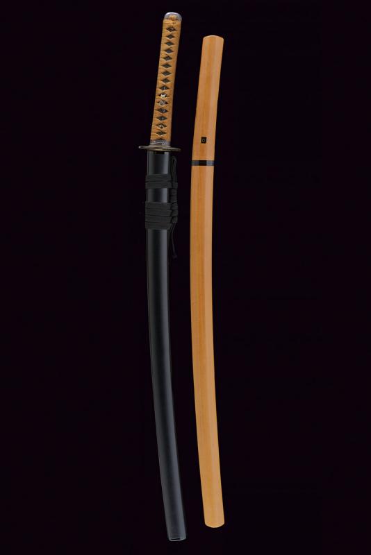 Bella Katana di scuola Uda con koshirae e shirasaya