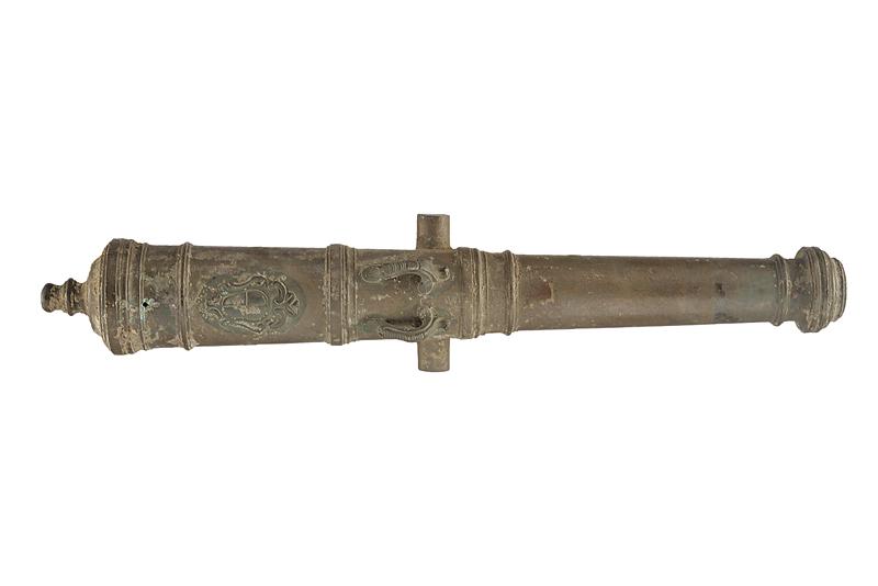 Modello di cannone in bronzo