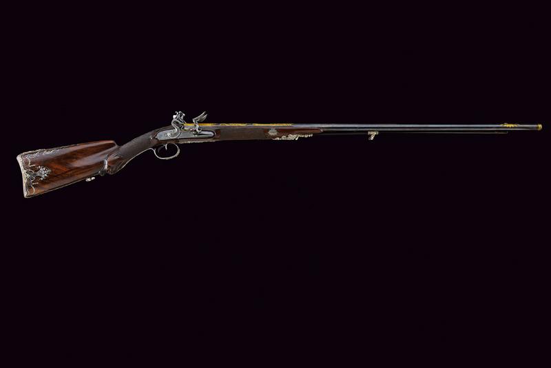 Splendida doppietta a pietra focaia con fornimenti in argento di Versailles