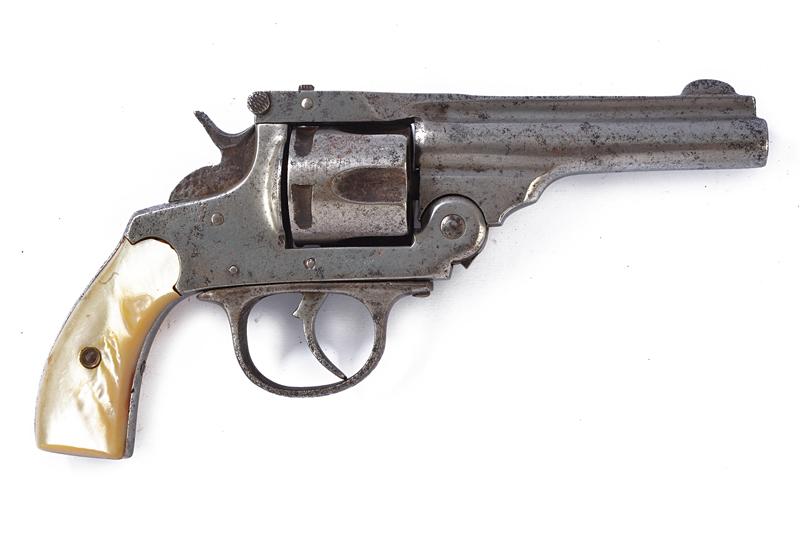 Revolver sul tipo S&W a retrocarica