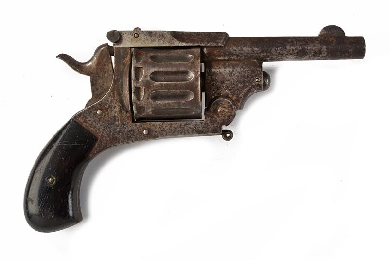 Revolver a percussione centrale a dodici colpi di Francotte