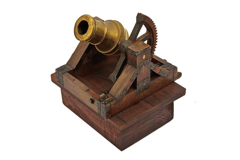 Modello di un mortaio "Leonardo da Vinci Bombarda 1483"