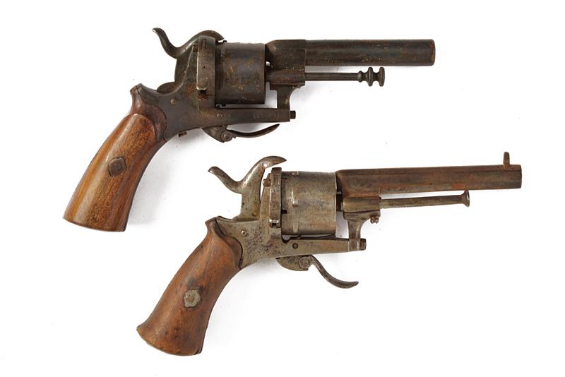 Lotto di due revolver a spillo